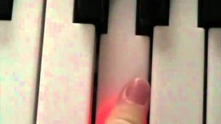 How to play a G note on the piano [upl. by Wilda]