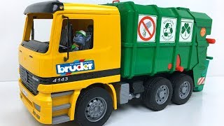 JUGUETE CAMION DE BASURA PARA NINOS  TOY TRASH TRUCK FOR CHILDREN BRUDER GARBAGE TRUCK [upl. by Gibson836]